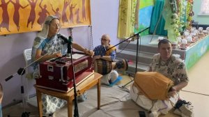 Калинди Прия д.д. и Атмарама д - Новый год. Киртан (21.12.2025, г.Набережные Челны)