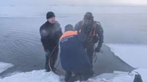 Спасатели нашли тело одного из утонувших на машине в Лене