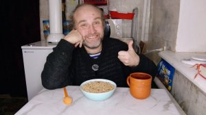 ужин без Рыжули. негоже быть мужчине одному. мукбанг. обжор. еда на камеру. диета. шизофрения.