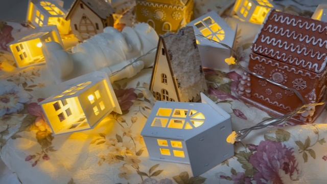 ПРЯНИЧНЫЙ ДОМИК смотреть онлайн