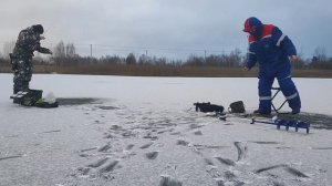 Зимняя рыбалка с Маринкой. Наш первый опыт.