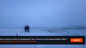 Семь взрослых и ребенок провалились под лед вместе с автомобилем в Якутске
