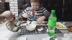 ПОЕДАНИЕ ЕДЫ СРЕДНЕ-АЗИАТСКОЙ КУХНИ !