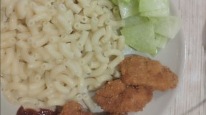 Готовим мясные полуфабрикаты и нагетсы с салатом