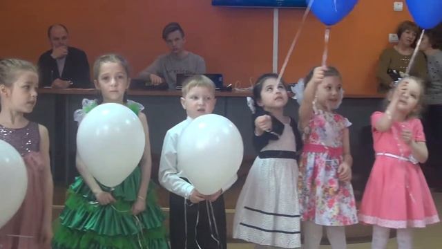 Песня "Белый - синий - красный".Конкурс ""Город искусств" смотреть онлайн