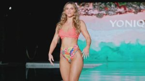 Сексуальные девочки на подиуме. Выпуск № 23