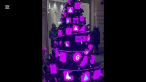 Ксения Иванова и Арина Платонова из 9в рассказывают о необычных ёлках в ГУМе