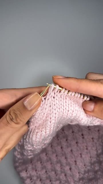 Делаем убавление петель по бокам проймы смотреть онлайн