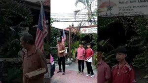 Кормление птиц-НОСОРОГОВ