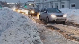На Камчатке ввели локальный режим ЧС после сильного снегопада