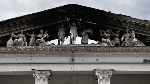 Сенатор Волошин: Киев публиковал фейки про театр в Мариуполе с помощью британцев