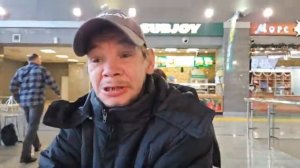 Саша Алеут снова оказался на улице.