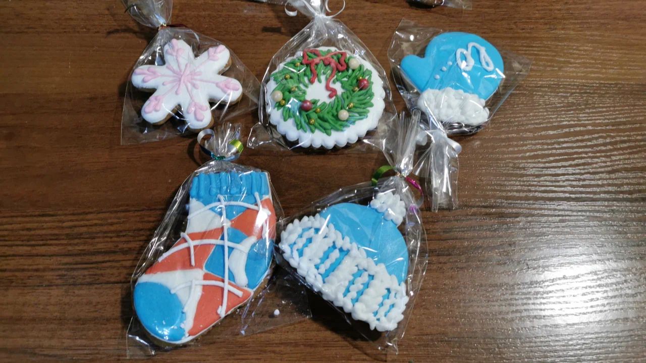 Новогодние пряники, ручная работа #пряники #красота #рождество #новыйгод #ручнаяработа #красота смотреть онлайн