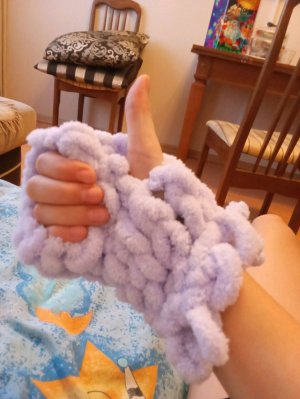 учу плести варежки и браслеты