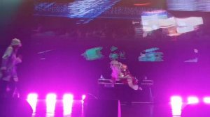 Омская дискотека "Да, брови выщипала!" Алеси Петровны Казанцевой в Петербурге 22 декабря 2025