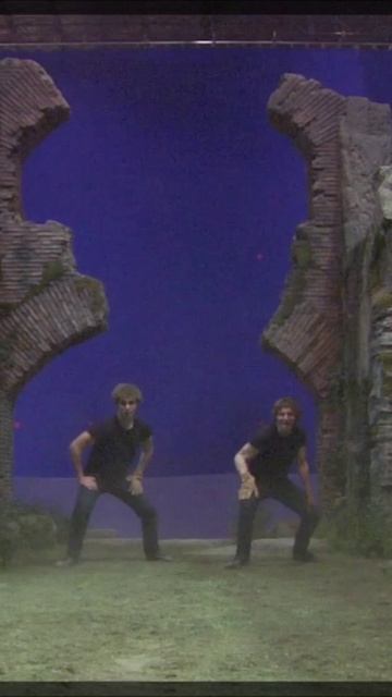 Funny dance Jamie Bell The Jumper 2008 смотреть онлайн