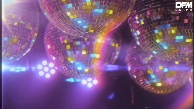 Alok/Jess Glynne — Summer's Back смотреть онлайн