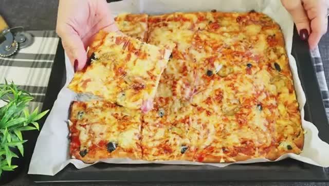 Не месить,не ждать - Просто вылить и запечь! Пицца домашняя за 20 минут - лучше заказного! смотреть онлайн
