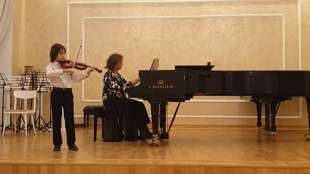 А.С. Комаровский Концерт 2 часть I для скрипки смотреть онлайн