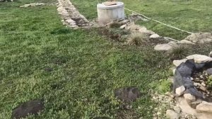 16 марта 2025г. Подпорная стенка из камня. Посеяла газон.