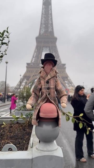 Важный Французский х*р из Парижу смотреть онлайн