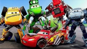 МУЛЬТИКИ ПРО МАШИНКИ 🚗 МОЛНИЯ МАКВИН И КОМАНДА ПРЕВРАЩАЮТСЯ В МЕГА ТАЧКИ. ТРАНСФОРМЕРЫ В ПУТИ 🛤️🛤