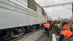 В Ростовской области произошел сход колесных пар грузового поезда