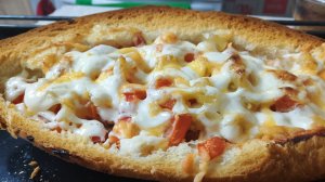 Пицца на батоне