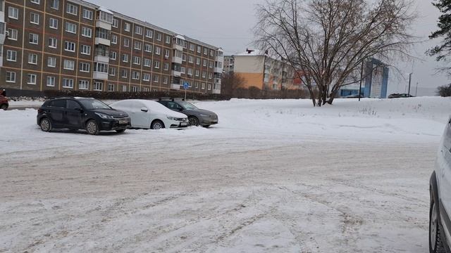 прогулка по магазинам ищу че- го-то неповторимого смотреть онлайн