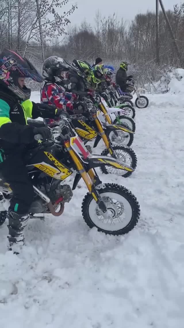 Зимняя тренировка мини мотокросс