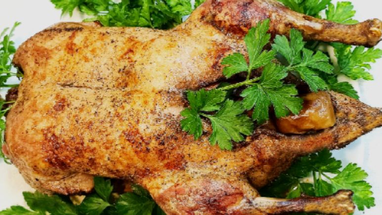 УТКА с ЯБЛОКАМИ в духовке! Самый простой и вкусный рецепт! смотреть онлайн