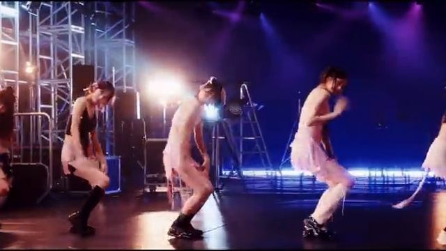 LE SSERAFIM - PERFECT NIGHT DANCE MIRRORED смотреть онлайн