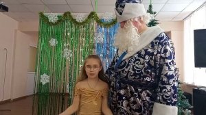 Демчук Катя, 10 лет (РСШ № 1) / О. Ребрикова "На ёлку"