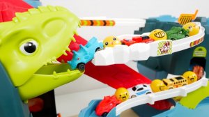 СТРОИМ ГОРКУ ДЛЯ ШАРИКОВ С ДИНОЗАВРОМ КАТАЕМ ШАРИКИ ВИДЕО ДЛЯ ДЕТЕЙ ДЕТСКИЙ КАНАЛ ИГРАЛКИ-ЗАЛИПАЛКИ