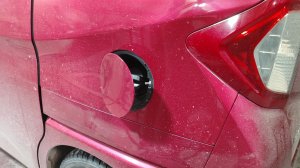 Как снять пластиковый лючок Toyota Roomy