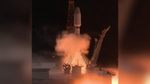 Ракета "Союз-2.1б" с аппаратами "Аист-2Т" стартовала с космодрома Восточный: видео