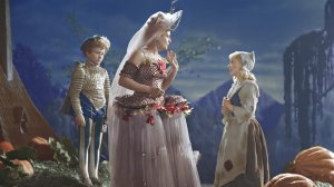 На Первом канале покажут цветной фильм "Золушка" 1947 года.