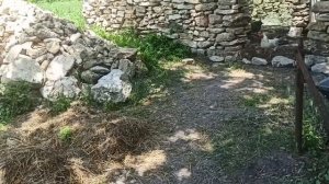 27 июня 2025г.Начала разбирать крышу дома.