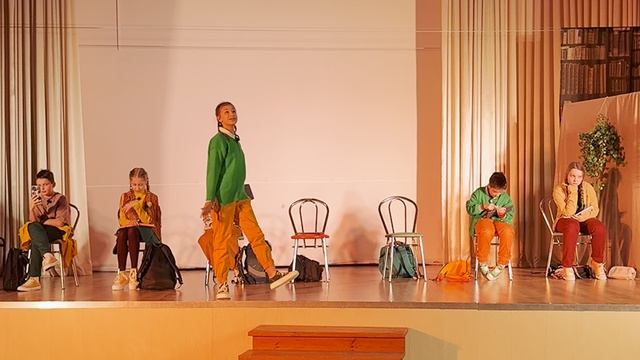 ШМТ "БЕЗНАЗВАНИЯ" - "Комната ожидания" (драматический спектакль) смотреть онлайн