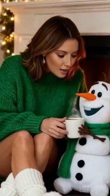 НОВЫЙ ГОД УЖЕ В ПУТИ. Shorts. смотреть онлайн