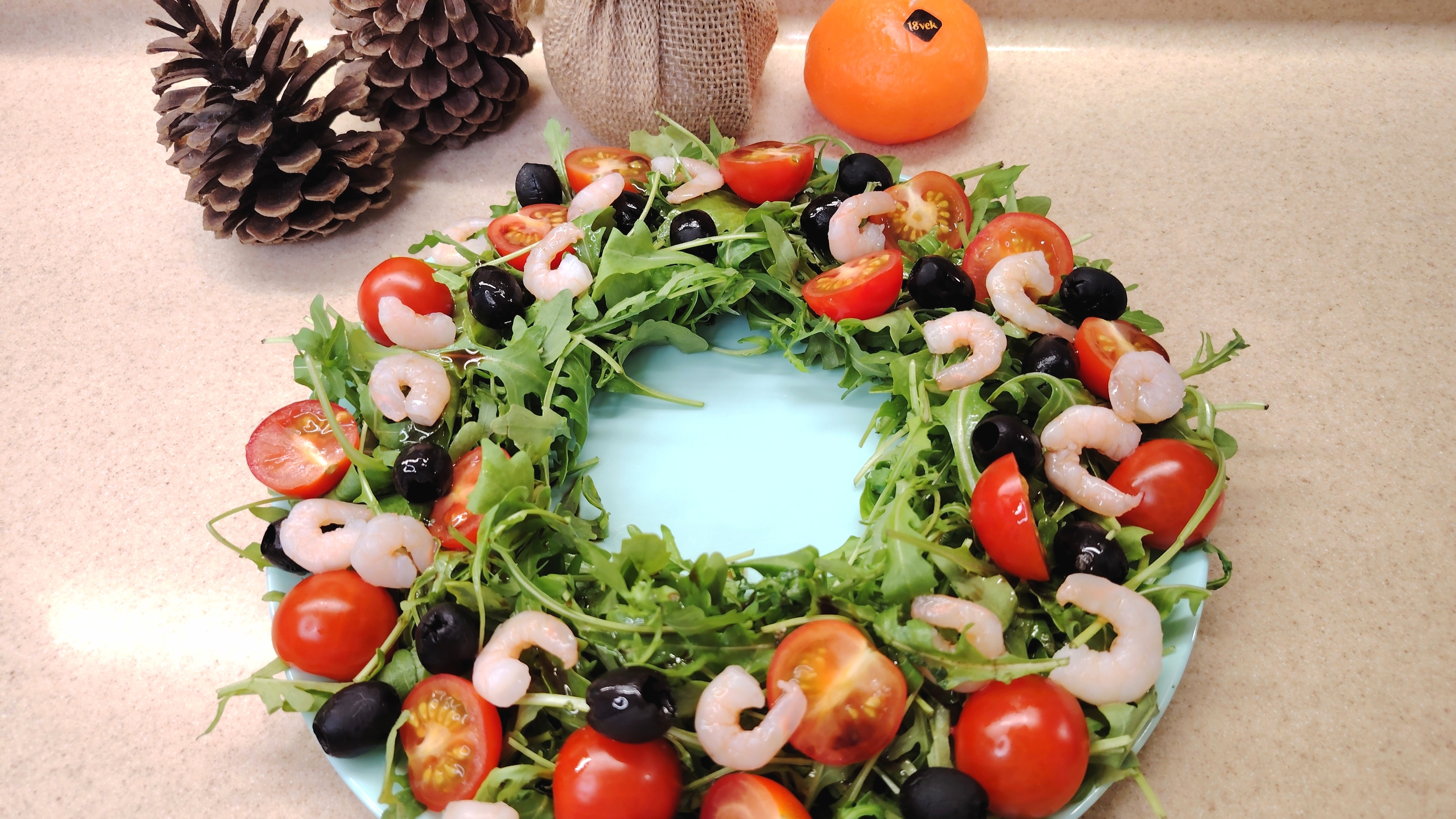 Идеальный салат для новогоднего стола. Красивый, яркий, праздничный салат новогодний венок смотреть онлайн