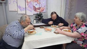 Вкусно кушаем всей семьёй ПОДВАЛ ИЛЬИЧА жизнь в Сибири