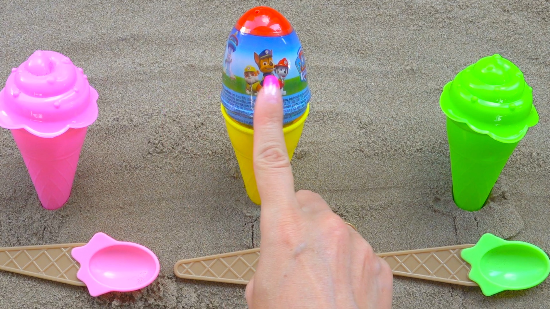 Открываем Яйцо Сюрприз и Игрушки Сюрпризы Щенячий Патруль | Сюрпризы для детей  Учим Цвета и Цифры смотреть онлайн