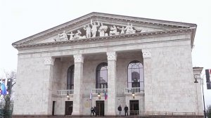 В Мариуполе открыли восстановленный из руин Драматический театр.
