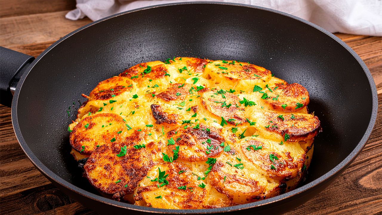 ЗОЛОТИСТЫЙ КАРТОФЕЛЬ за Считанные Минуты! Секрет Хрустящей Корочки и Нежного Вкуса смотреть онлайн