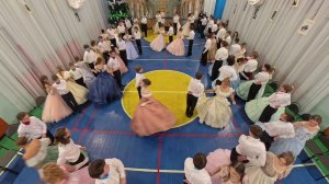 Предновогодний бал прошёл в ивантеевской гимназии № 6