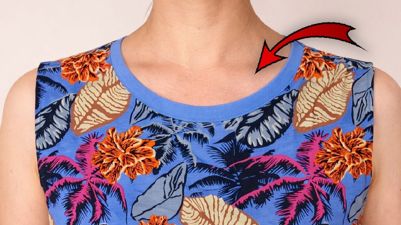 САМЫЙ ЛЁГКИЙ способ сшить вырез горловины — Для начинающих⭐ смотреть онлайн