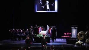 В Театре имени Пушкина началось прощание с народной артисткой РФ Верой Алентовой