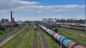 Вид с Невского путепровода на железнодорожные пути Сортировочной-Московской