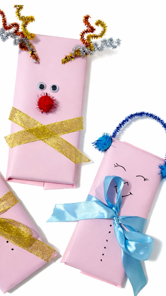 Как упаковать шоколадку на новый год из синельной проволоки. Идея новогоднего подарка для детей. смотреть онлайн